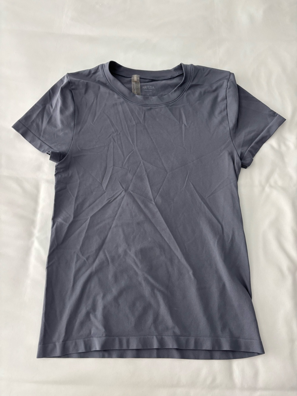 Artizia Smooth Seamless Willow Tee in Vintage Navy